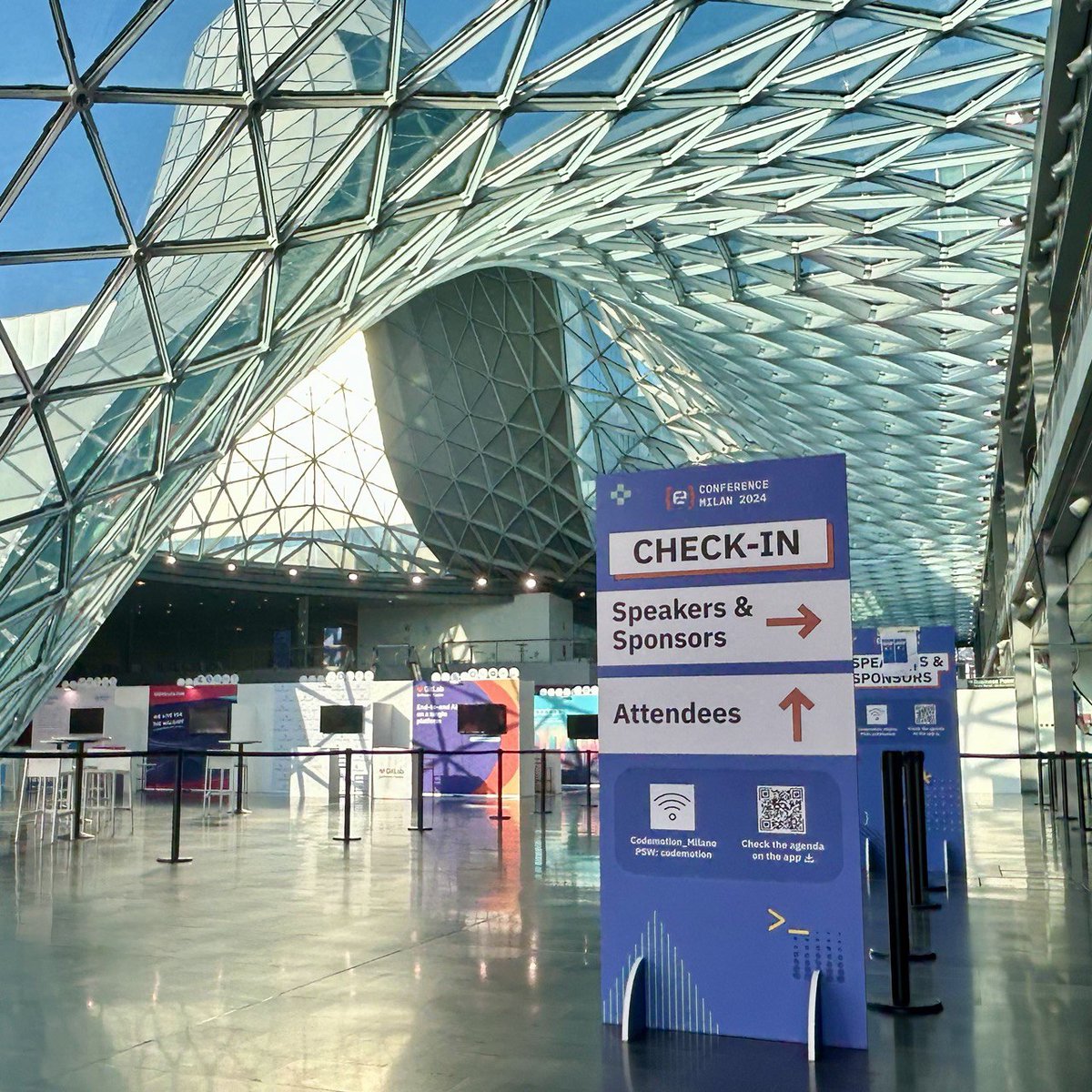 CodemotionIT's tweet image. Tutto è pronto e ci aspettano grandi emozioni alla #CodemotionMilan24! 🌟 
🤩 Chi ci sarà con noi domani?
#Codemotion #FieraMilano #TechCommunity #Developers #DevelopersLife