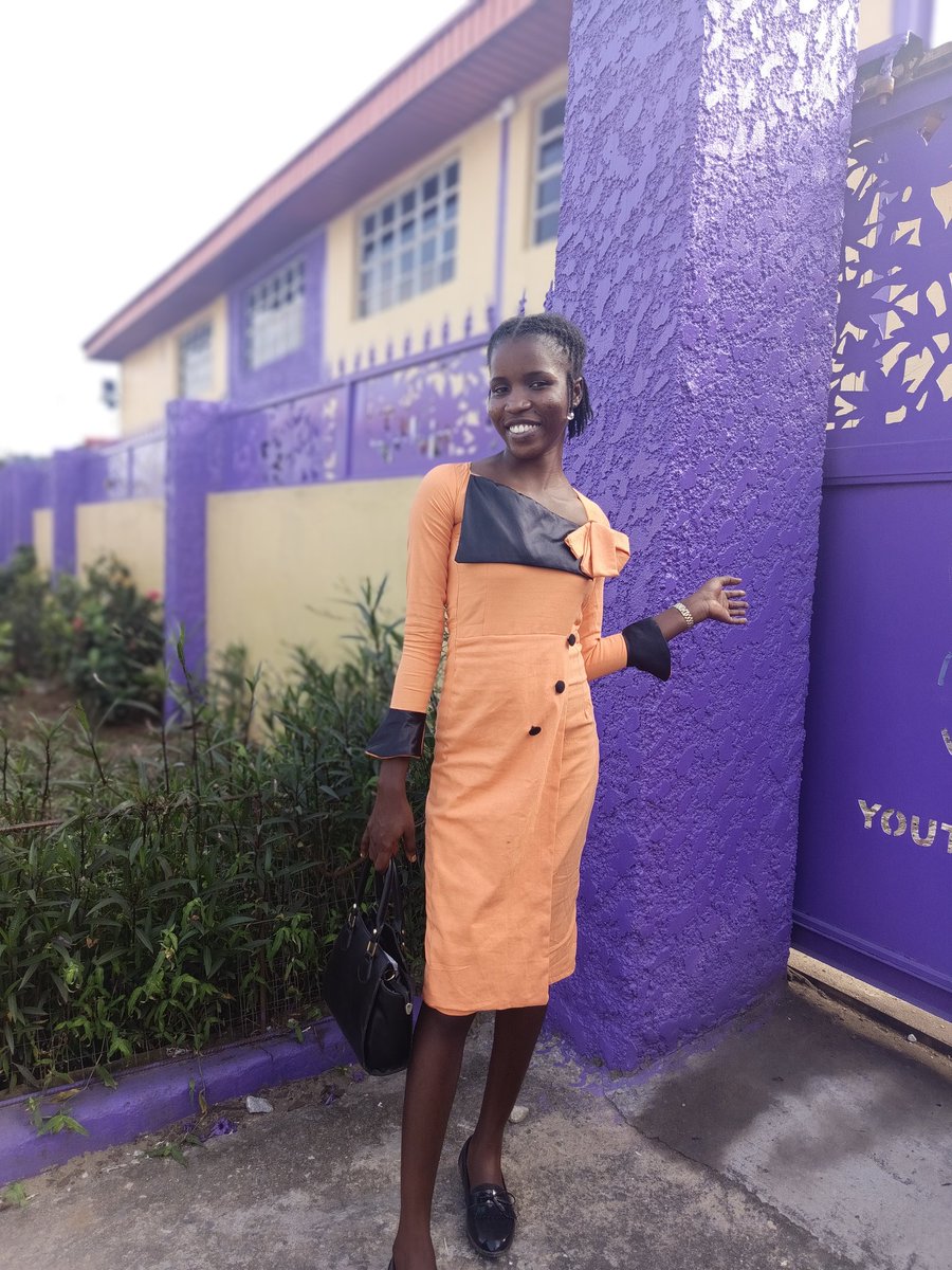 DCATHYCOUTURE01's tweet photo. "Monday style inspiration #Orange gown#FashionMonday "🧡🧡🧡🧡
"Gowning up for the week ahead."
"Orange Crush alert"
"Elegance in the every fold"
Made by DCATHYCOUTURE 
We await your order 😉😉😉

https://t.co/cuKuAo0VrE https://t.co/LSikJSF4yb