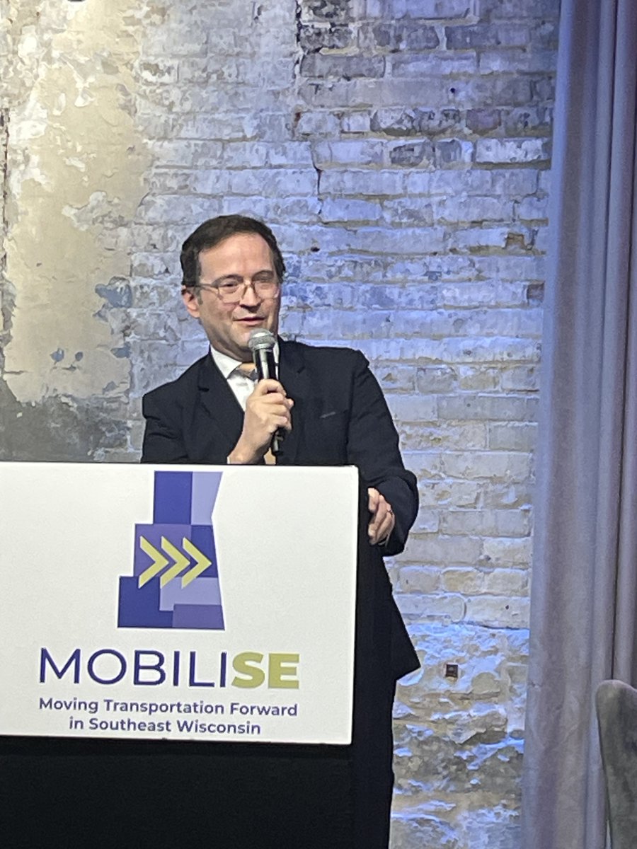 DevorPR's tweet photo. Amazing roundtable from @MobiliSEWIs @BikeFed @TDAWisconsin in exploring transportation choices for workforce &amp; quality of life. Encouraging to hear of @CityofWaukesha @westalliswi partnering with @RideMCTS for more effective regional transportation solutions. #transit #Mobility https://t.co/RktpJIyzZq