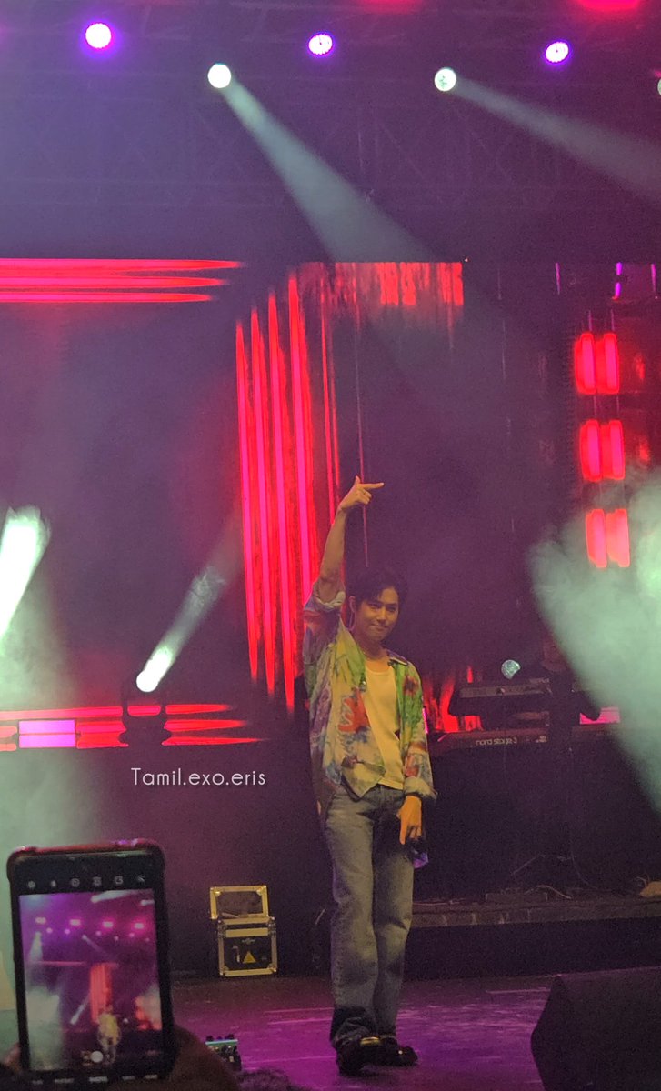 suvekrish's tweet photo. I have been yearning for eight long years for this day to happen.
Feels surreal🥺
such a Dream come true🤍🩷🐰 @weareoneEXO
#SUHOxKwaveFestIndia #SuhoBackinIndia #SUHO #KWaveFest #KWaveFestival #WeAreOne https://t.co/FEnlmHmEi0