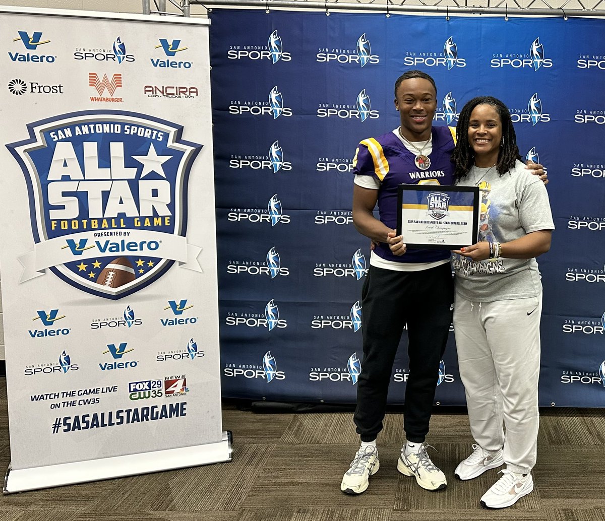 Mel Champagne tweet media