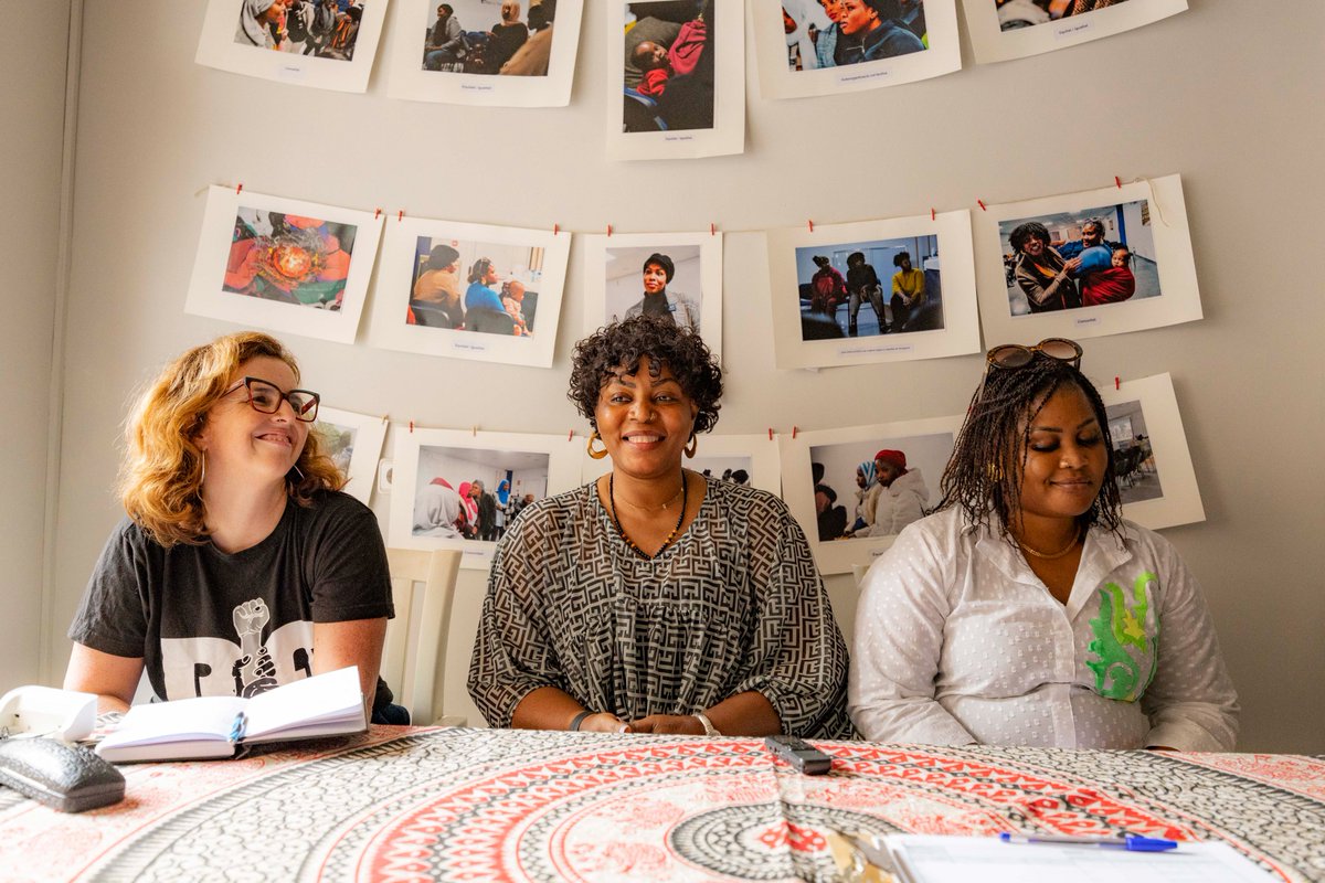 ComunalitatTgn's tweet photo. S'inaugura l'espai "Antiracisme en Comunitat" de l'Associació de Dones Africanes, @RAntirracista i l'Associació Indivisibles❤️‍🔥

L'acompanyament de @ComunalitatTgn va facilitar que aquestes associacions puguin materialitzar el seu somni🙆🏾

📸@AngelUllate i #bloc23 https://t.co/86iAADWaw8
