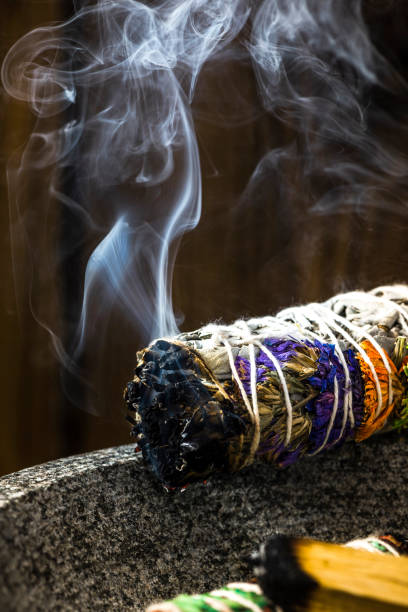 AstrolabeStori2's tweet photo. Dark and mysterious forces can easily infect our places.
Tibetans, in order to purify the energy of specific places and attract good spirits, often use herbs like juniper. This ritual is common during religious ceremonies or family celebrations.

#lovecraft #indiegames #horror https://t.co/etIMlsgY13