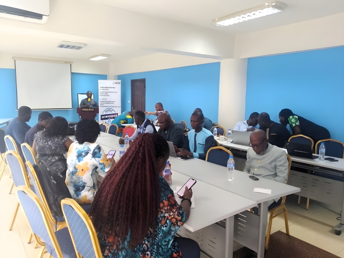 FAOLiberia's tweet photo. #FAO-ECTAD through it “One Health” approach conducted a technical review and costing workshop for the Revised #AMR National Action Plan of Liberia.
#ECTAD_liberia
#Better_Life
#Better_Environment https://t.co/lnZN5yJciE