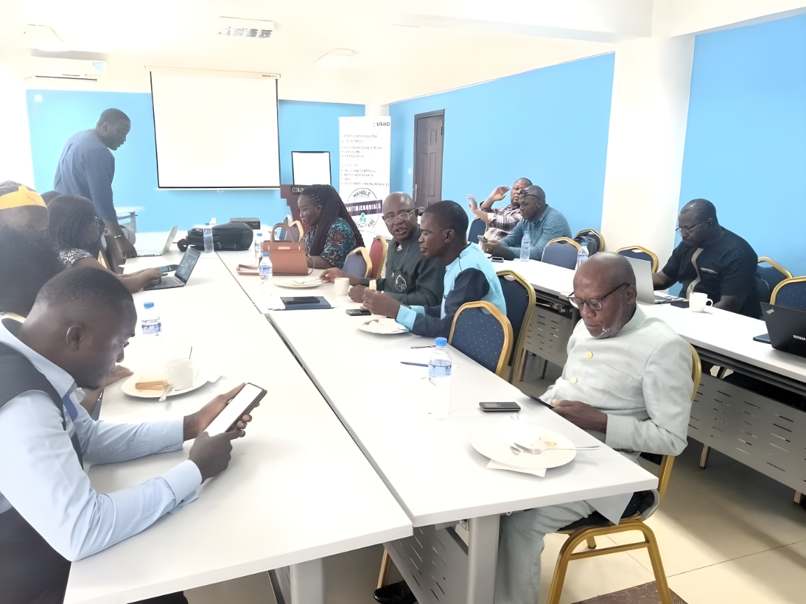 FAOLiberia's tweet photo. #FAO-ECTAD through it “One Health” approach conducted a technical review and costing workshop for the Revised #AMR National Action Plan of Liberia.
#ECTAD_liberia
#Better_Life
#Better_Environment https://t.co/lnZN5yJciE