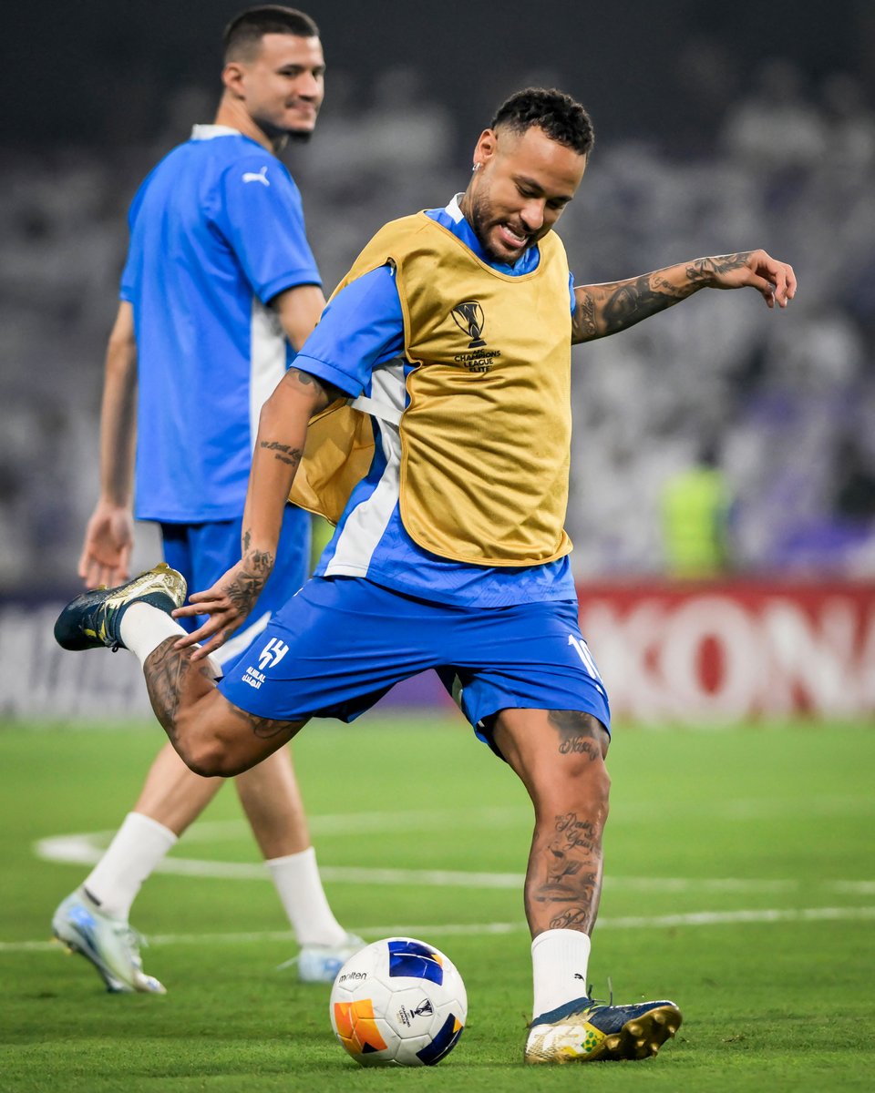 brfootball's tweet photo. It's good to see Neymar back on the pitch ⚽ https://t.co/DbBBACDo5q