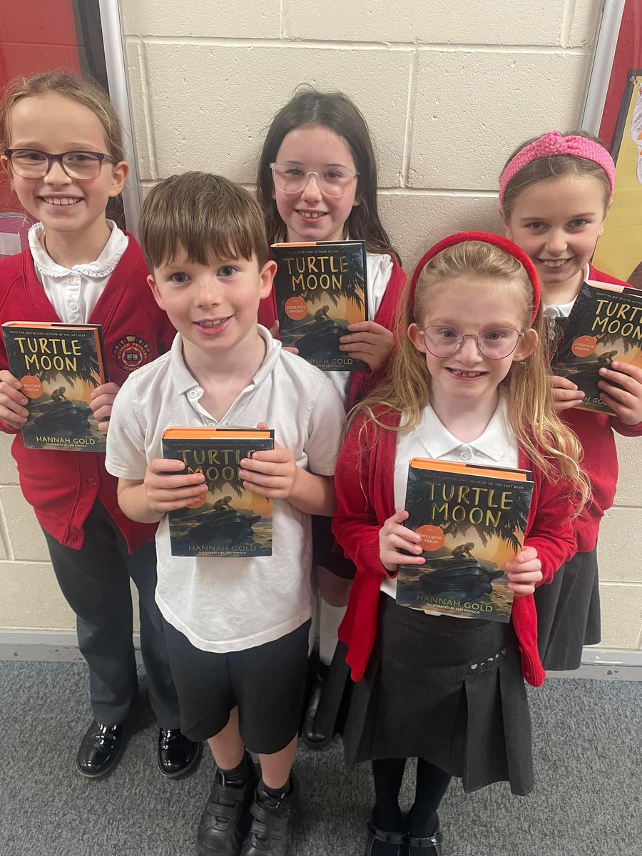 5 children had a very exciting delivery this morning, a signed copy of Turtle Moon! Happy reading!