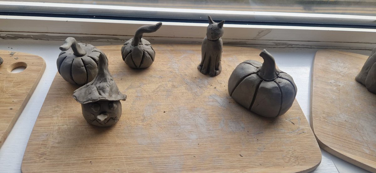 Speech and Language Therapy Fairfield General (@fgh_slt_nca) on Twitter photo We've been crafting again on our stroke rehab wards today. Clay halloween models made by our lovely patients 👩🎨🎨 <a href="/strokeAHPs/">Acute Stroke & Stroke Rehabilitation</a> <a href="/NCAlliance_NHS/">Northern Care Alliance NHS Foundation Trust (NCA)</a> We've been crafting again on our stroke rehab wards today. Clay halloween models made by our lovely patients 👩🎨🎨 <a href="/strokeAHPs/">Acute Stroke & Stroke Rehabilitation</a> <a href="/NCAlliance_NHS/">Northern Care Alliance NHS Foundation Trust (NCA)</a>