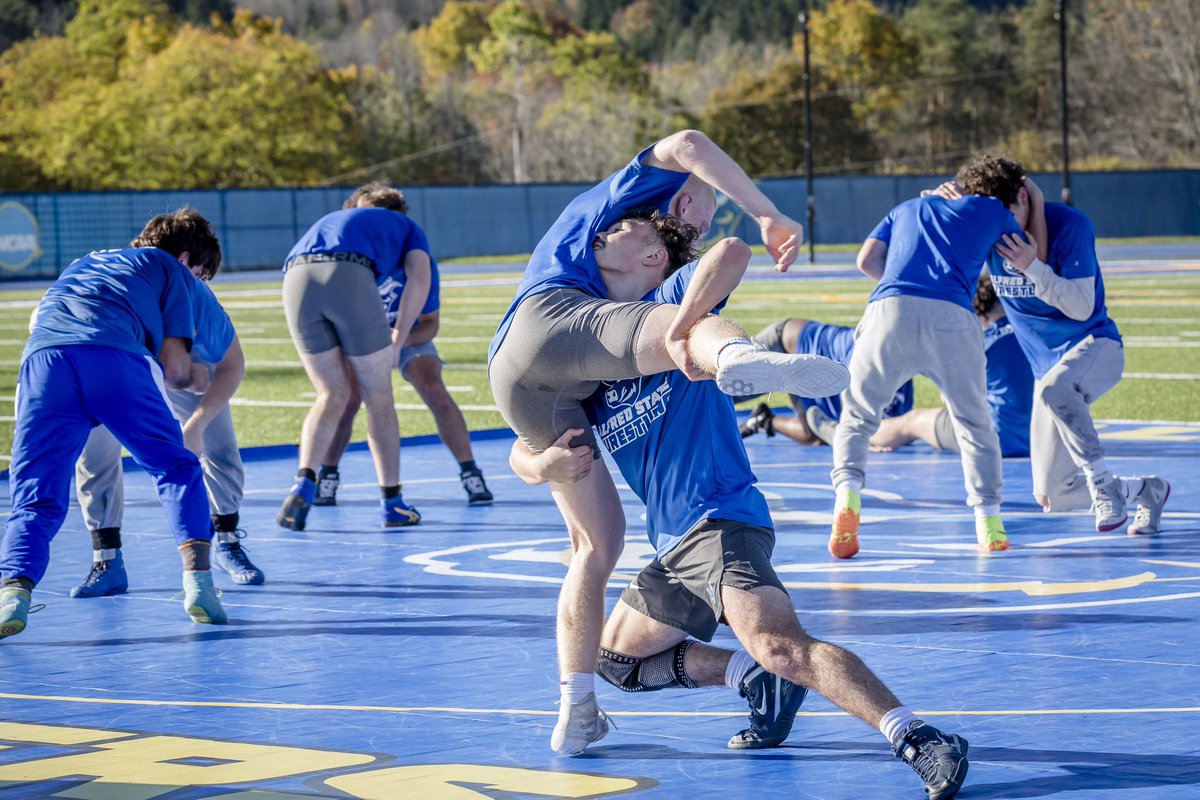 AlfredWrestling's tweet photo. Another year, another great event for the Ox Gang! Our Ox Gang family stepped up once again for a great event for all who came out to enjoy and support the program and our wrestlers! More pics on Ig & Fbook πΈ #alfredstate #alfredny #alfredfamily #oxgang @ascathletics https://t.co/3dBBF8JU2f