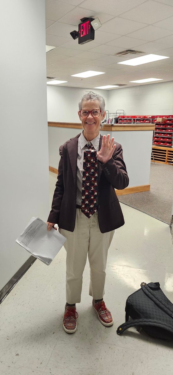 "Kindness Ties Us Together" Down Syndrome Awareness Month Week Spirit💙💛👔 Our Principal's Rock! <a href="/DCSeNews/">DCS News</a> <a href="/TweetDCS_CHHS/">Center Hill High</a>  #DownSyndromeAwarenessMonth