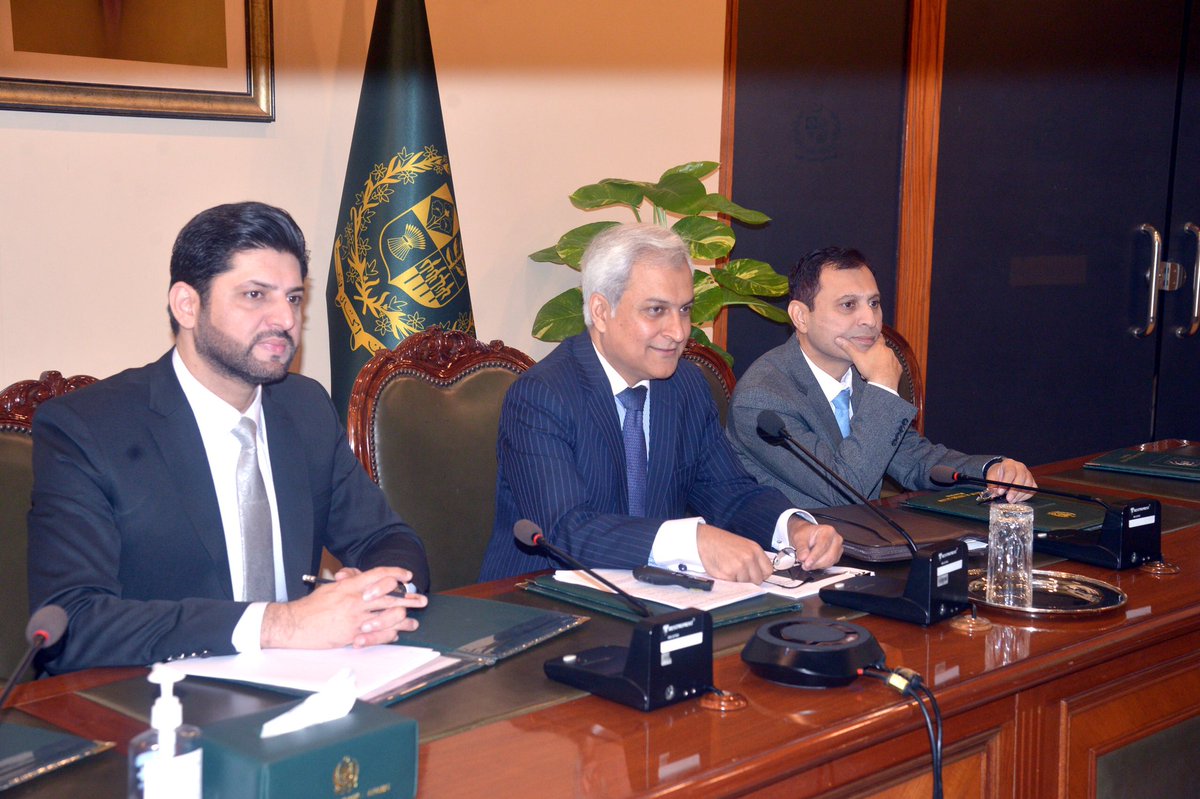 ForeignOfficePk's tweet photo. Participants of the United Nations Programme of Fellowships on Disarmament, who are on a visit to Pakistan from 20-23 October 2024, visited the Ministry of Foreign Affairs this morning. They were briefed by Director General (Arms Control and Disarmament) Ambassador Tahir Andrabi, on Pakistan’s stance on arms control, disarmament, and non-proliferation. He also emphasized the importance of unrestricted access to dual-use technologies for peaceful socio-economic applications.

The United Nations Disarmament Fellows, belonging to 25 countries, are visiting Pakistan as part of their international study tour. The visit, which has been organized by the Government of Pakistan in collaboration with the United Nations Office for Disarmament Affairs (UNODA), aims to familiarize international diplomats with Pakistan’s policies and institutional frameworks in arms control, disarmament, and non-proliferation.