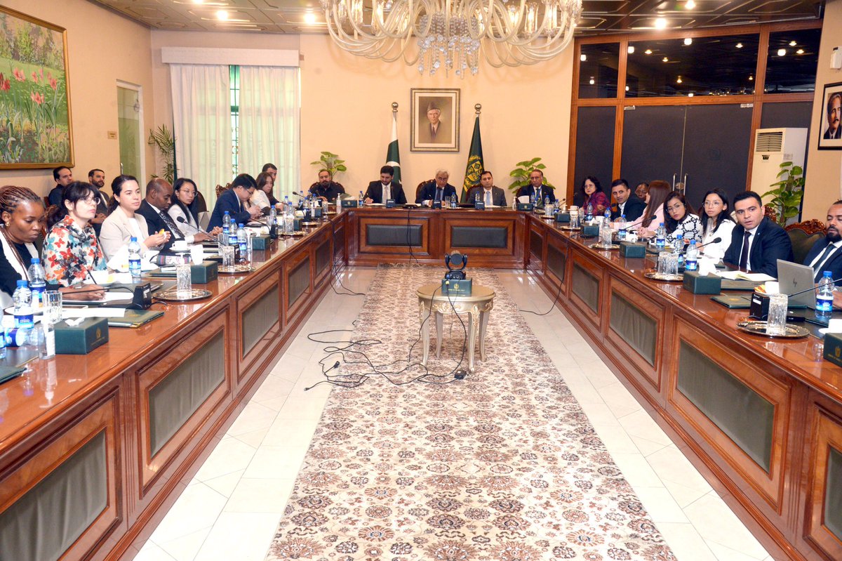 ForeignOfficePk's tweet photo. Participants of the United Nations Programme of Fellowships on Disarmament, who are on a visit to Pakistan from 20-23 October 2024, visited the Ministry of Foreign Affairs this morning. They were briefed by Director General (Arms Control and Disarmament) Ambassador Tahir Andrabi, on Pakistan’s stance on arms control, disarmament, and non-proliferation. He also emphasized the importance of unrestricted access to dual-use technologies for peaceful socio-economic applications.

The United Nations Disarmament Fellows, belonging to 25 countries, are visiting Pakistan as part of their international study tour. The visit, which has been organized by the Government of Pakistan in collaboration with the United Nations Office for Disarmament Affairs (UNODA), aims to familiarize international diplomats with Pakistan’s policies and institutional frameworks in arms control, disarmament, and non-proliferation.