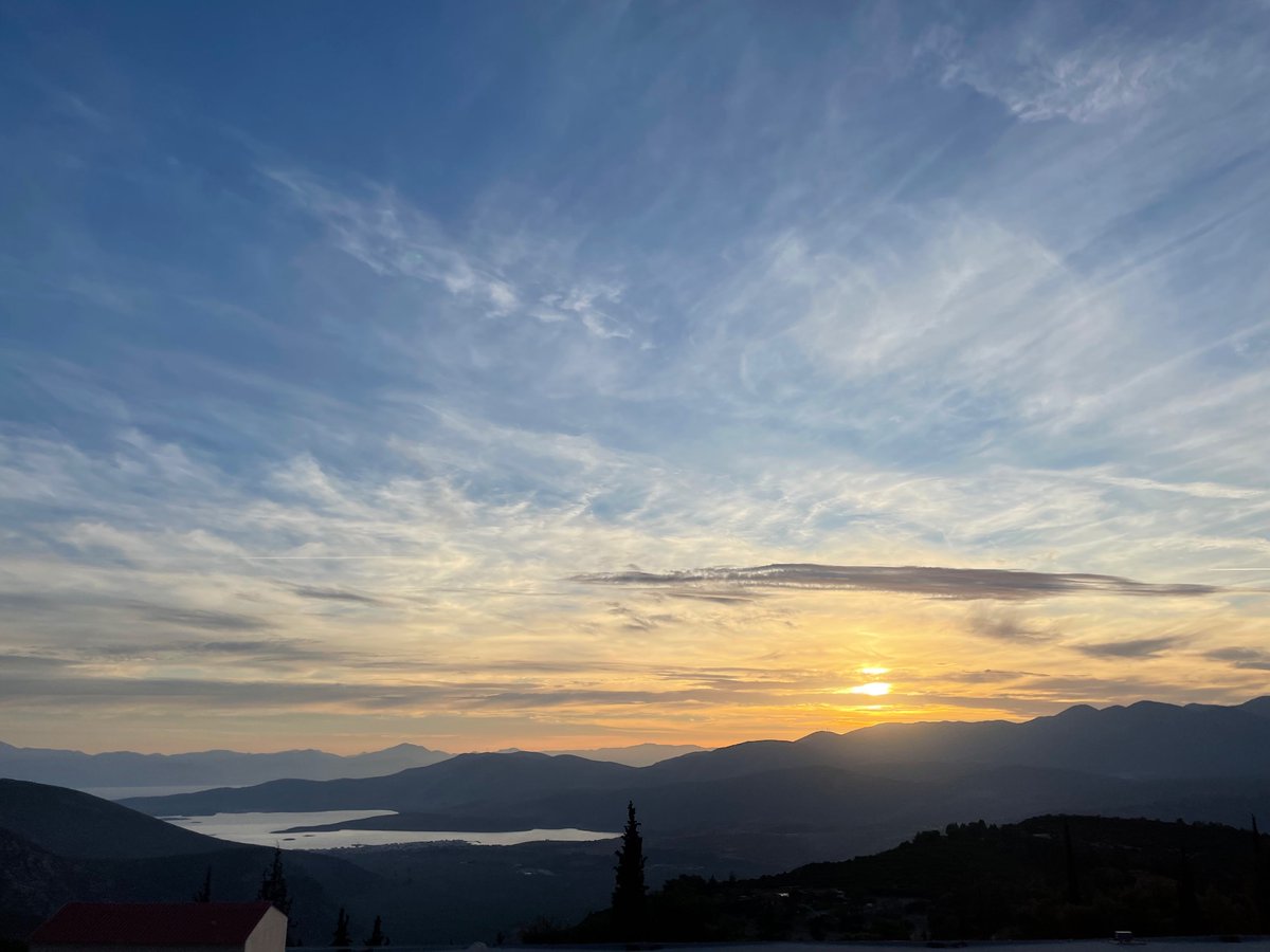 KateGQuinlan's tweet image. And as the sun sets on the third day of the #GreeKLF meeting in Delphi, it is time to head off to celebrate at the Closing Dinner & Party! @UNSWBABS @MerlinCrossley @manan_s9