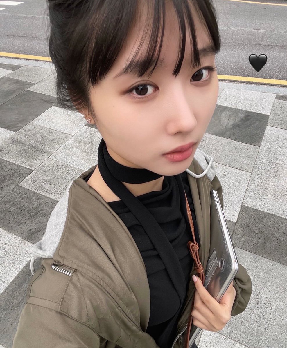 shinnayethinker's tweet photo. 241021 yebin instagram story
🖤
#예빈 #김예빈 #YEBIN #KIMYEBIN https://t.co/eteCh0BIj9