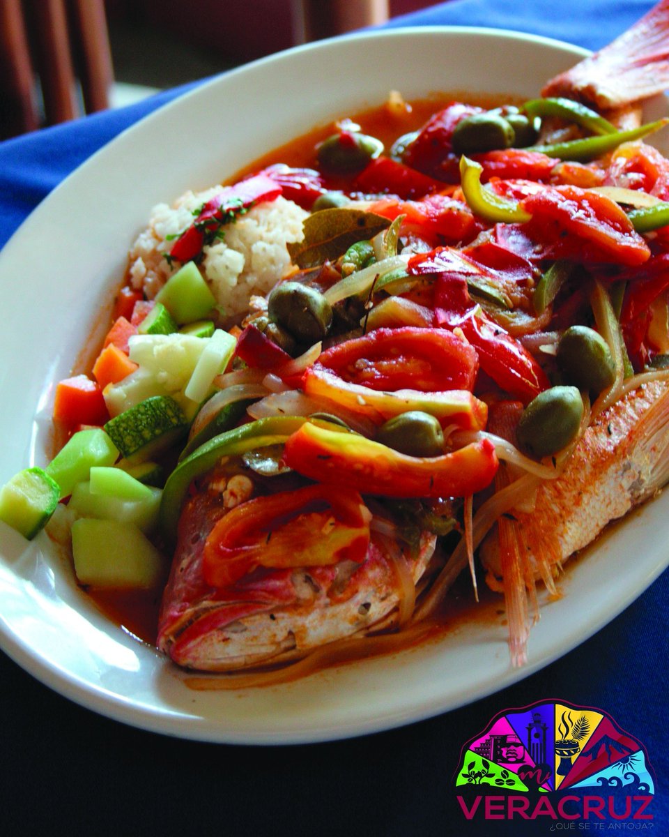 _MiVeracruz's tweet photo. La gastronomía es algo que caracteriza a todo nuestro estado. Los invitamos a disfrutar de este  delicioso Huachinango a la Veracruzana.

#RegionesTurísticas #gastronomía #Veracruz #pescado #huachinangoalaveracruzana https://t.co/37fAGjNkny
