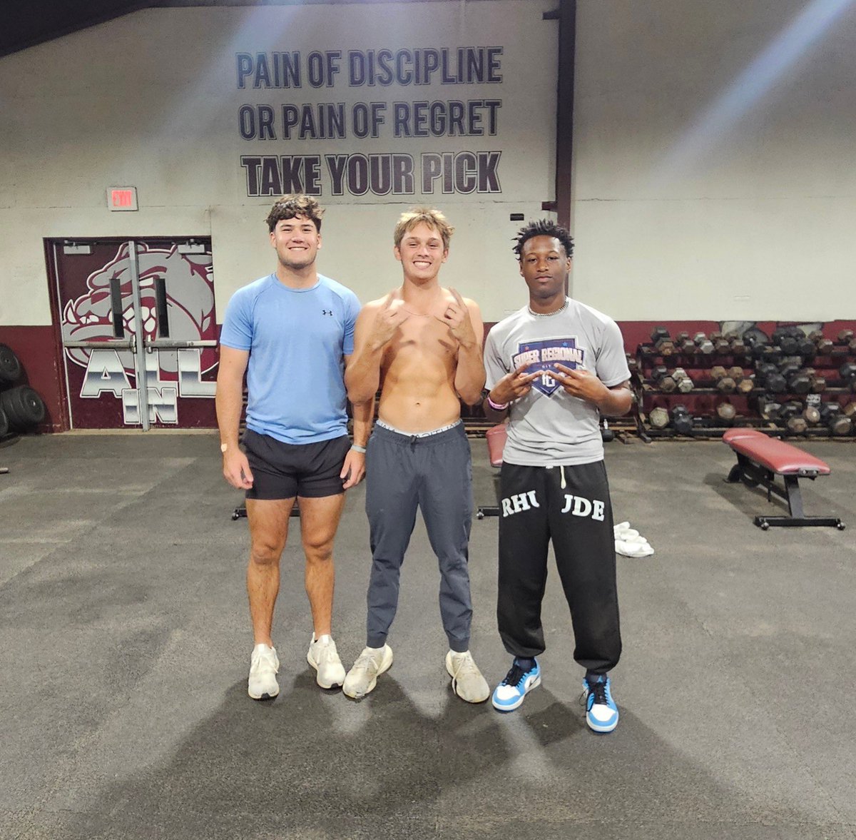 The Bulldogs came back from Fall break hungry to continue what they started!

True Effort is defined in times of adversity, and these Bulldogs always show up when the going gets tough! 

Huge shoutout to our ⭐️’s of the week!

🏊: Victoria 
⚾️: Jacob, Josh, Brayden