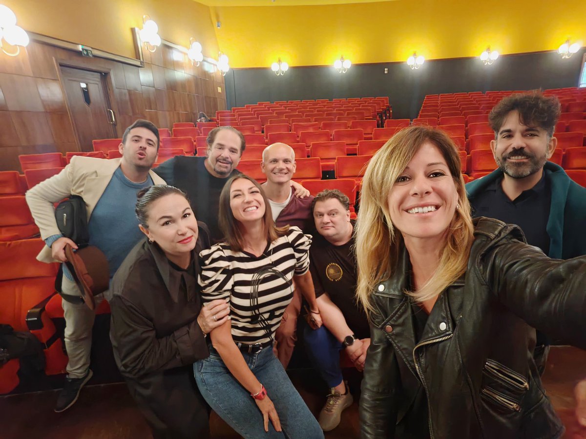 Giornate indimenticabili tra le prove di Adriana Lecouvreur al <a href="/teatro_lirico/">TeatroLiricoCagliari</a> #Cagliari ! ✨
Non vedo l'ora di condividere con voi questa meravigliosa opera che celebra la vita e la passione per il teatro.

#AdrianaLecouvreur #teatro #talenti #backstage
