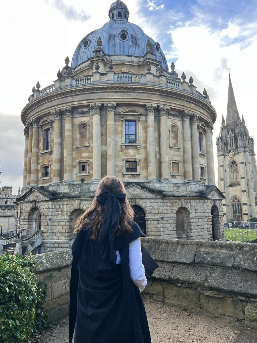 EleonoraSberg's tweet image. Have now ”matriculated” at @UniofOxford — not really sure what it means except that I’m officially a member of the university.
I guess it’s only the degree left now 😅