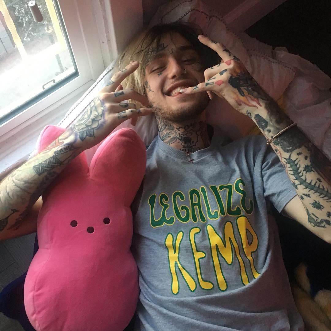 imnotenoughsrry's tweet photo. Lil Peep https://t.co/619gSvhmQp