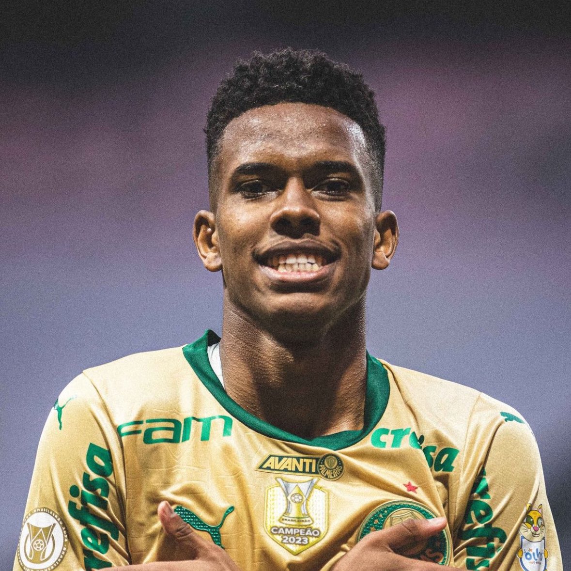 FabrizioRomano's tweet image. ✨🇧🇷 Neymar sends nice message to Estêvão Willian on breaking his record in Brazileirão…

“Congratulations Estêvão Willian for breaking the record! I hope you continue shining &amp;amp; enchanting people with your football”.

“FLY ✋🏽😜🤚🏽”