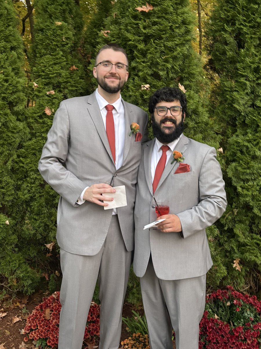 whyamithistall's tweet photo. Went to my best friends wedding and had the time of my life this weekend. Didn’t fuck my speech up and watched another friend split his pants wide open 3 songs into dancing. Unforgettable https://t.co/ORTQSEWTm4