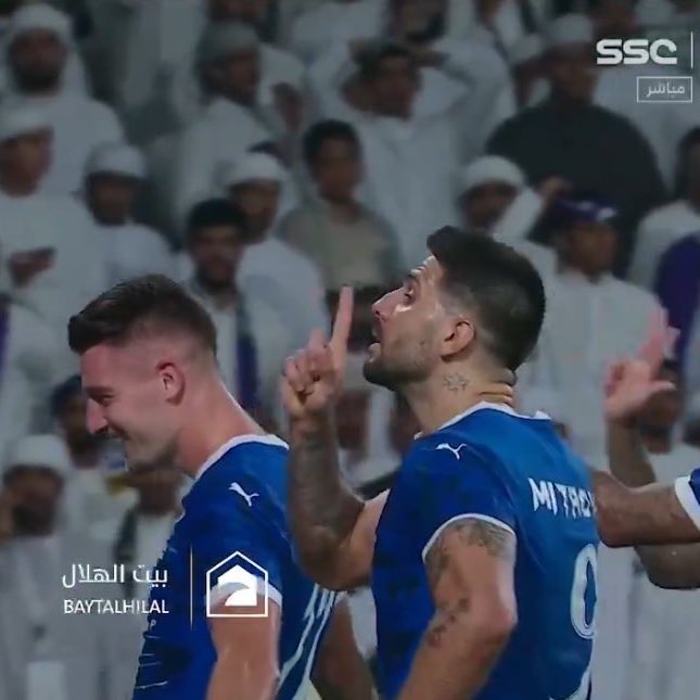 واحد يسكت والثاني يخلط