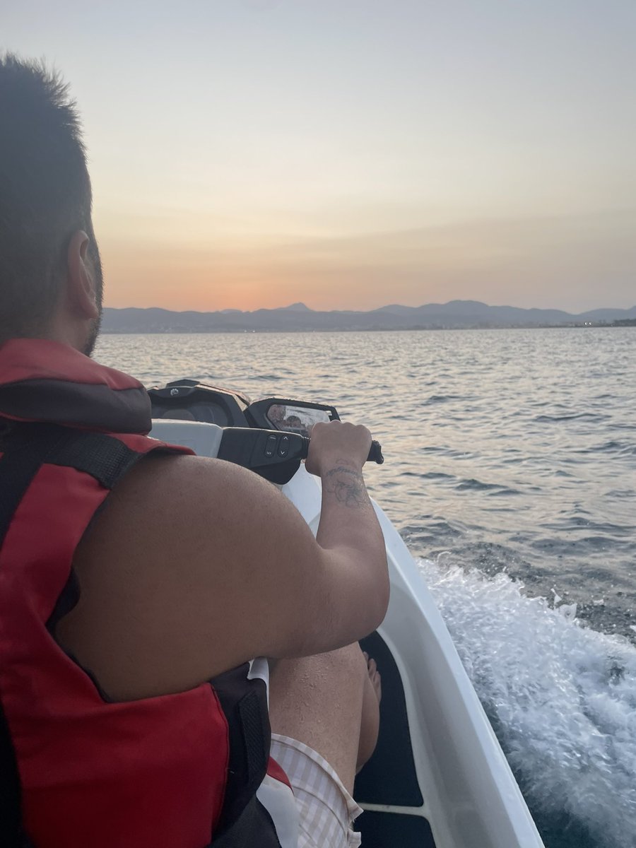 emimr15's tweet photo. 🌞 https://t.co/1UqmbVUvfs