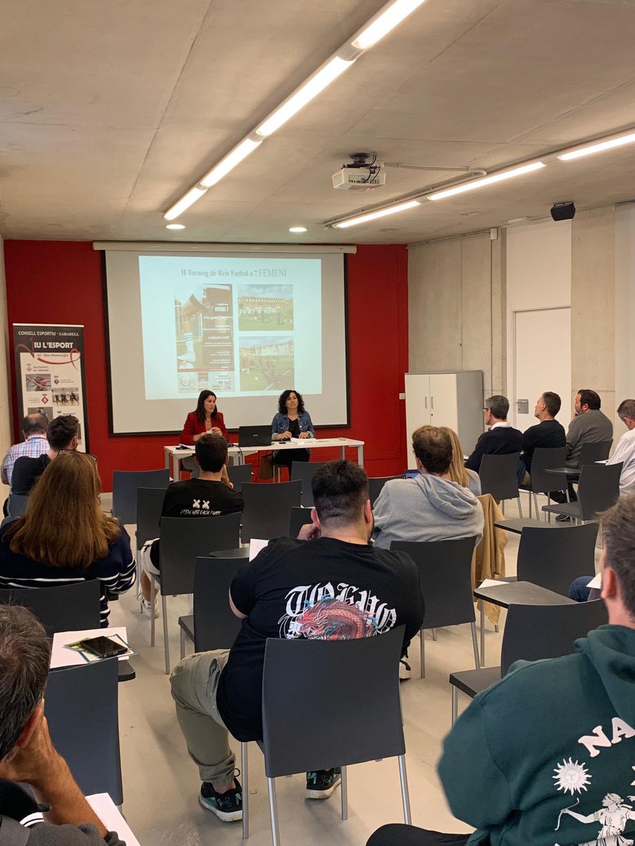 CEVOSabadell's tweet photo. Avui tenim una cita molt important amb el nostre teixit esportiu: Clubs, Entitats, Federacions, Centres Educatius, associacions esportives...Som a la sala de premsa de la Pista Coberta – Carme Valero celebrant l’Assemblea General amb la presidenta @Montsetxo #curs2425 #jocnet https://t.co/rqRF0q27Dt