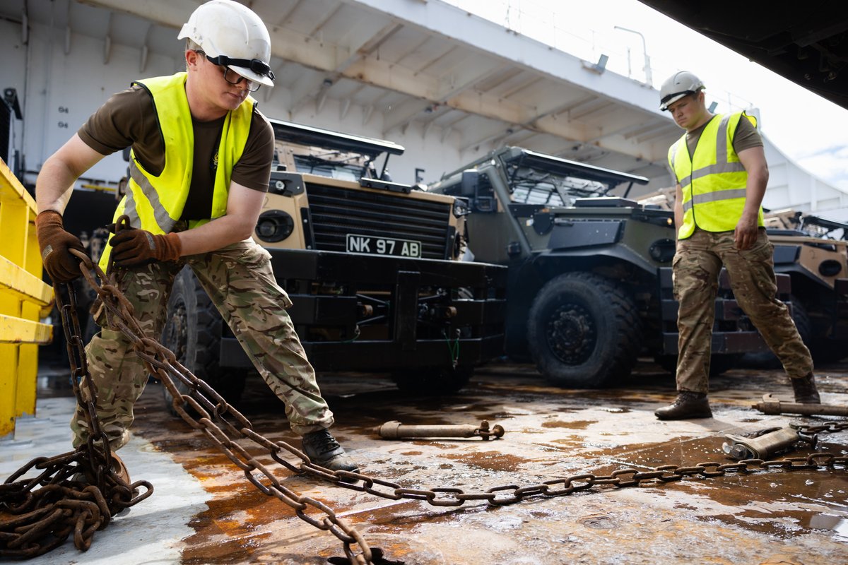 BritishArmy's tweet photo. Specialists from 18 of our units, both regular and reserve, have taken part in #ExAustereWolf 🐺

This joint effort showcases the skills needed to land a substantial force from sea to shore, strengthening readiness for future operations.

Read more ⬇️

https://t.co/YOUNoukPPh https://t.co/cKx5aTeE83