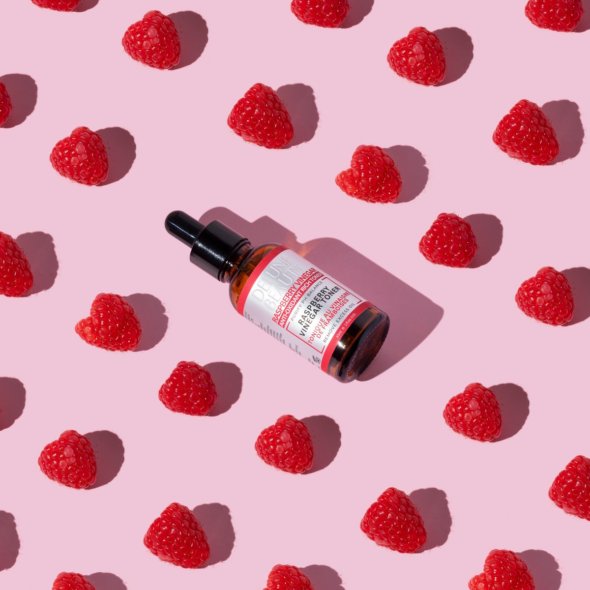 DeluneBeauty's tweet photo. Fresh as a raspberry! 🍇 Our Raspberry Vinegar Toner is here to balance, refresh, and leave your skin feeling oh-so-smooth. Packed with natural antioxidants, this must-have toner fights off dullness while giving you that healthy, dewy glow. 🌿💧 Feel the freshness! https://t.co/utl5uwUuqS