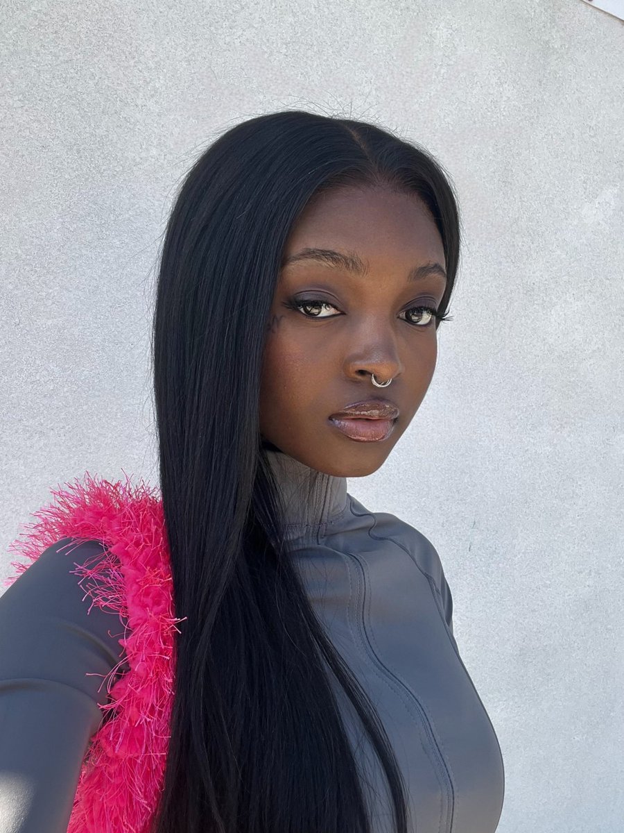 pimpzzyy's tweet photo. Very Liberian coded face &amp; I love that for me 🤭 https://t.co/zaXNoxrZRA