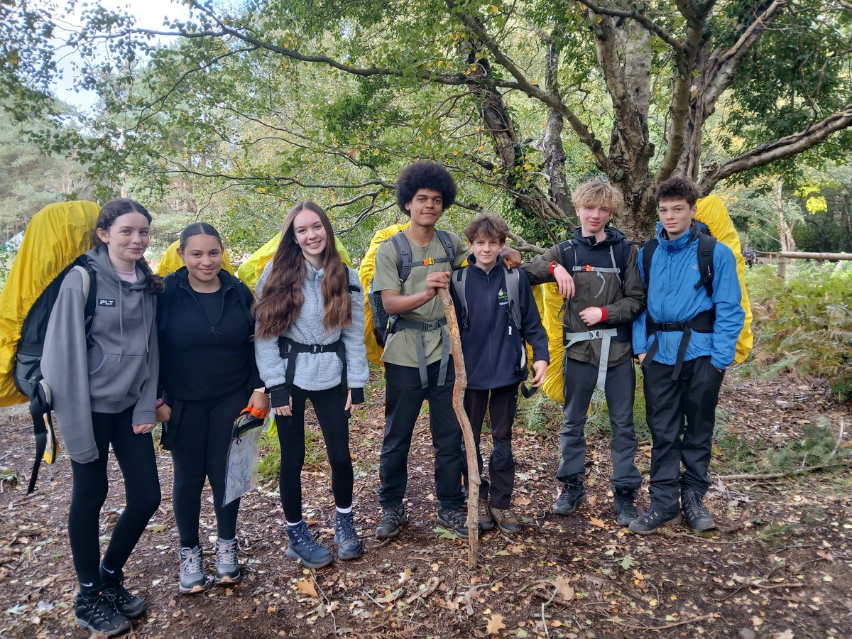 VandykeUpperSch's tweet photo. 86 Y10 #DofE participants successfully completed #Training #Expeditions for their #Bronze #Awards. Participants were introduced to key #campcraft &amp; #expedition #skills, and completed 16km circuits to Rushmere Country Park carrying loaded #rucksacks. https://t.co/YxBZVlcPZV https://t.co/VBq2tOXQ6y