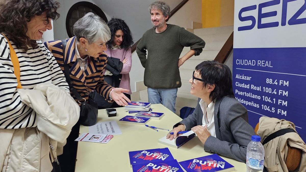 “La mentira, el bulo y la desinformación son rentables políticamente”, según dijo <a href="/annabosch/">Anna Bosch</a> en la inauguración de nuestro 17º curso 
“Cuanto menos se fíen de las instituciones, más votarán posiciones antisistema y más inestabilidad tendrán las sociedades”
escuelaciudadanos.blogspot.com/2024/10/anna-b…