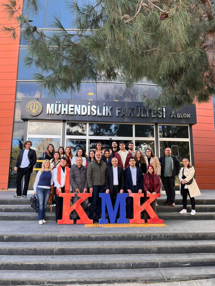 iuckmk's tweet photo. Mezunlar günü etkinliğimizde bize katılan Saygıdeğer Dekanımız, Hocalarımız, Kulüp Kurucu başkanımız Prof.Dr. Yavuz Selim Aşçı ve Kıymetli Mezunlarımıza teşekkürlerimizi sunuyoruz🌸🤩

Bir sonraki etkinliğimizde görüşmek üzere💞Bizi takip etmeyi unutmayın🤩🤩 https://t.co/eenCUHyk7j