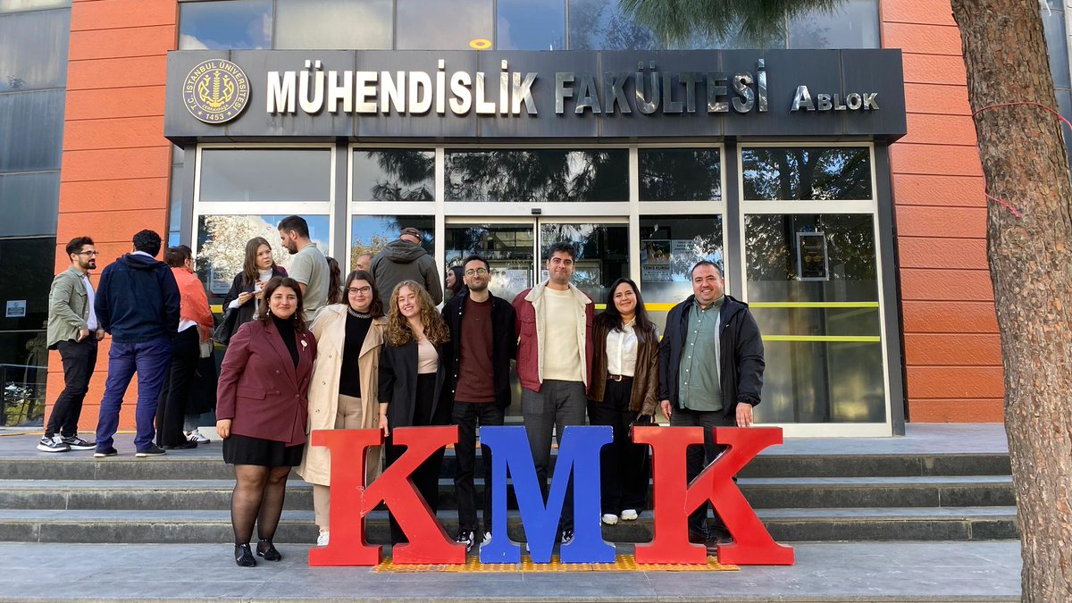 Mezunlar günü etkinliğimizde bize katılan Saygıdeğer Dekanımız, Hocalarımız, Kulüp Kurucu başkanımız Prof.Dr. Yavuz Selim Aşçı ve Kıymetli Mezunlarımıza teşekkürlerimizi sunuyoruz🌸🤩

Bir sonraki etkinliğimizde görüşmek üzere💞Bizi takip etmeyi unutmayın🤩🤩