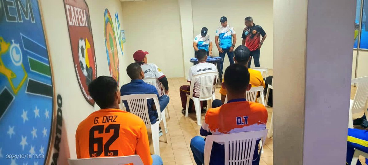 afemonagas's tweet photo. La AFEM entregó certificado a los entrenadores sin licencia, que realizaron el curso.

La formación y certificación es el camino, tenemos un fútbol que demanda más formación. Ustedes los entrenadores son la columna vertebral para que la FVF y AFEM. https://t.co/pfilEh7JFX