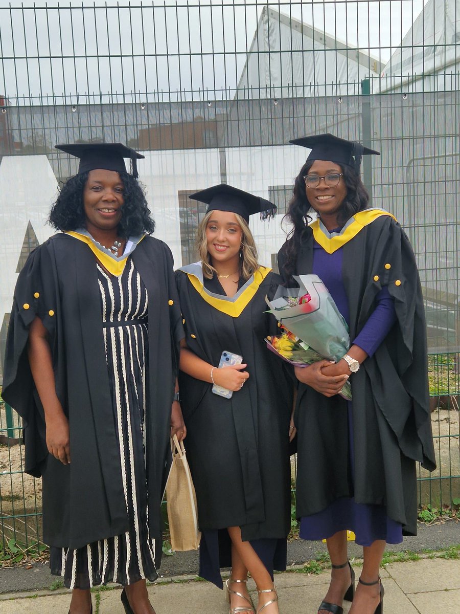 Walker Close 💜 tweet media