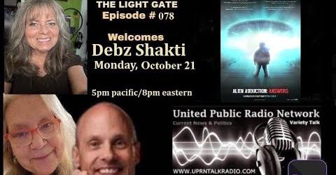 I'm super excited to be a guest, once again, on The Light Gate show tonight at 7:00 pm CT!  Please join us, and be sure to ask your questions and interact with me live!  And than you in advance for sharing and inviting your friends!  📷#debzshakti #alienabductionanswers #QHT