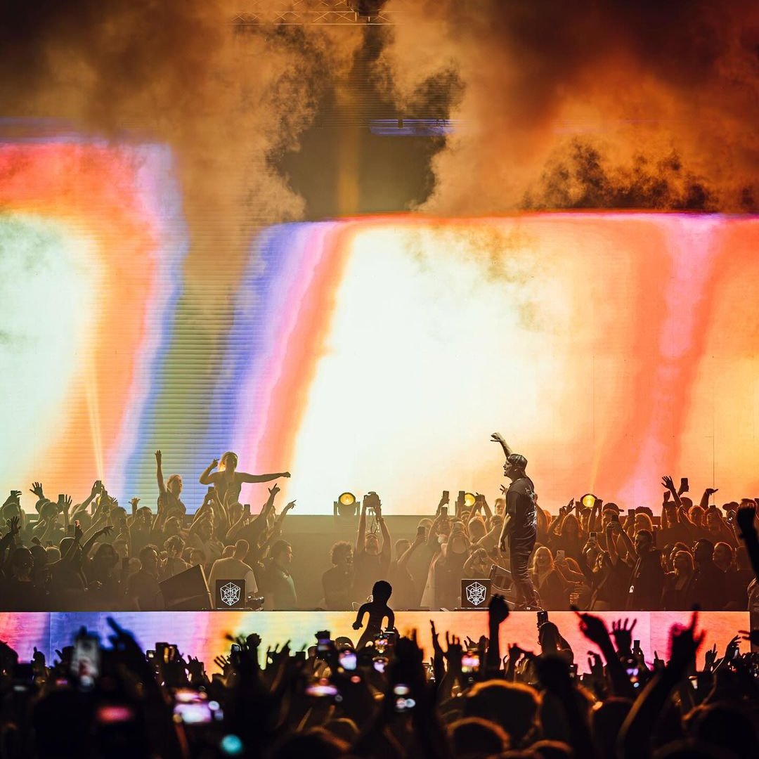 MartinGarrix tweet picture