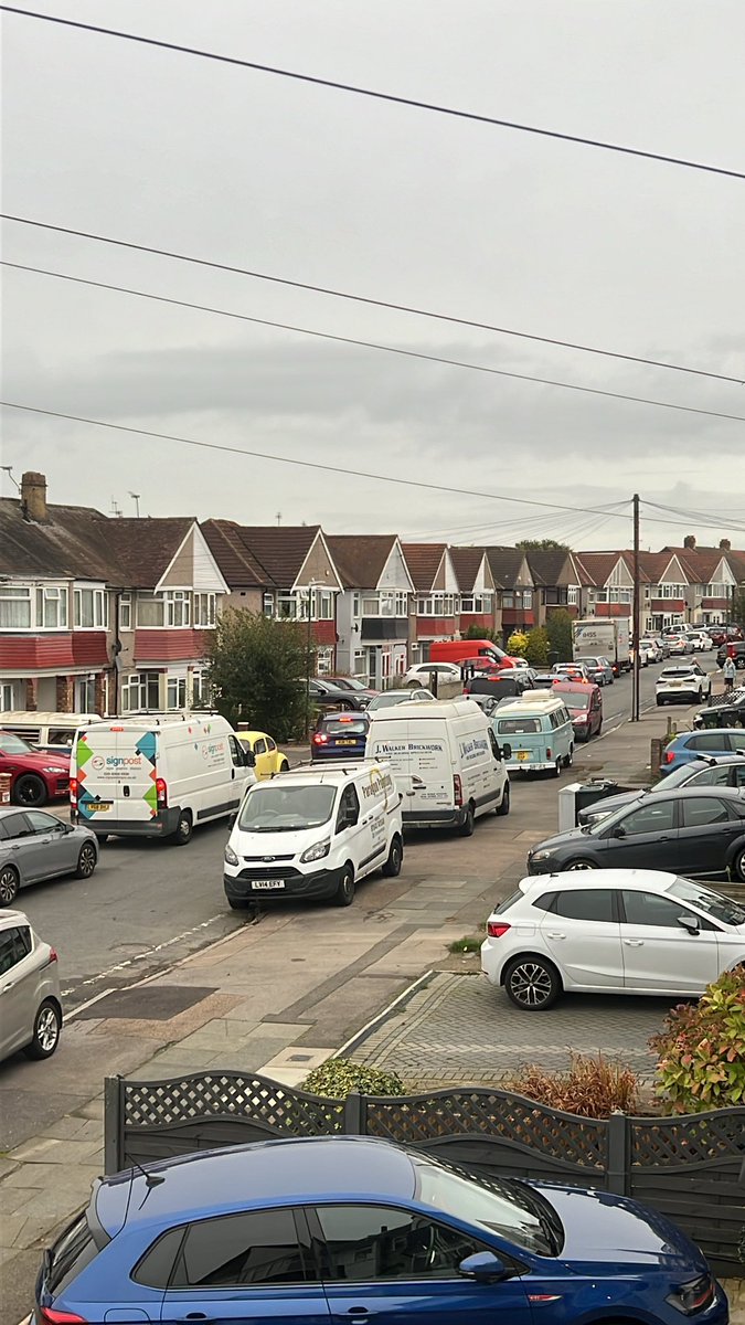 Dartford has been a shambles all day today #kenthighways #kent999 #dartfordcrossing view from my house this afternoon