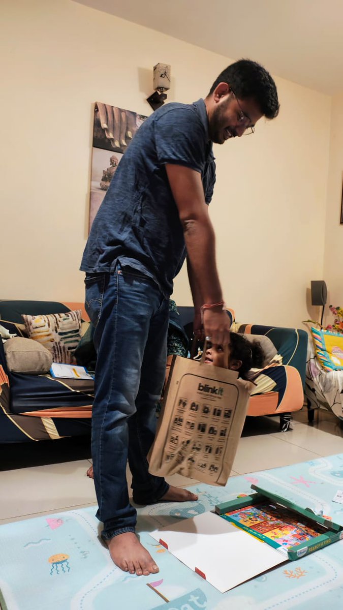 sourodeep_das's tweet photo. Testing the strength of @letsblinkit 's packaging on my niece. Quite impressive. :D https://t.co/THPcXkYJEg