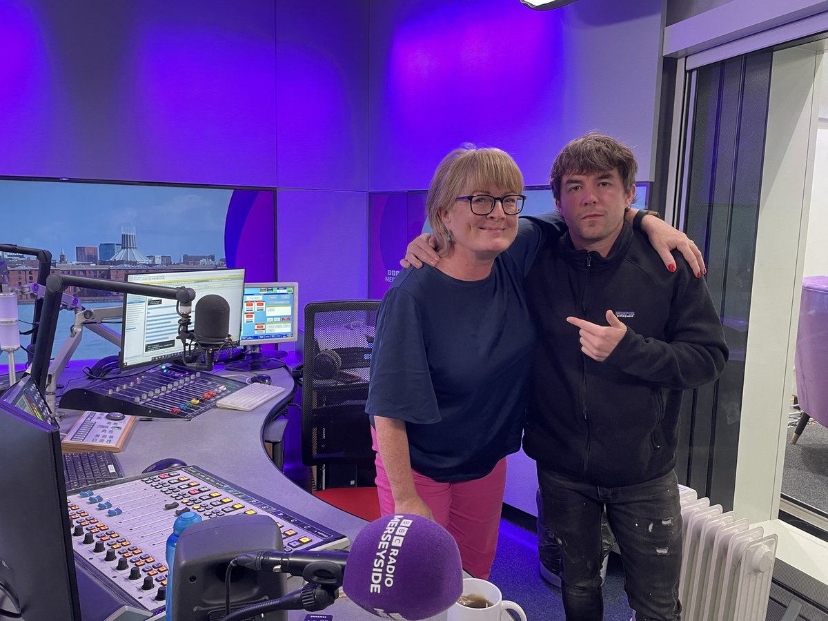 AntArtist89's tweet photo. Good interview today with BBC Radio Merseyside about the journey my new releases the grind of being independent and new upcoming album Street Songs Project we had a blast big thanks to @helenjonesradio and David North 👊💯 X https://t.co/IoZ8fVu1jO