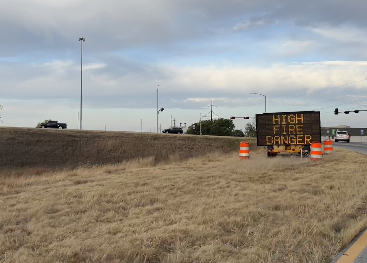 Sara Kirkley tweet media