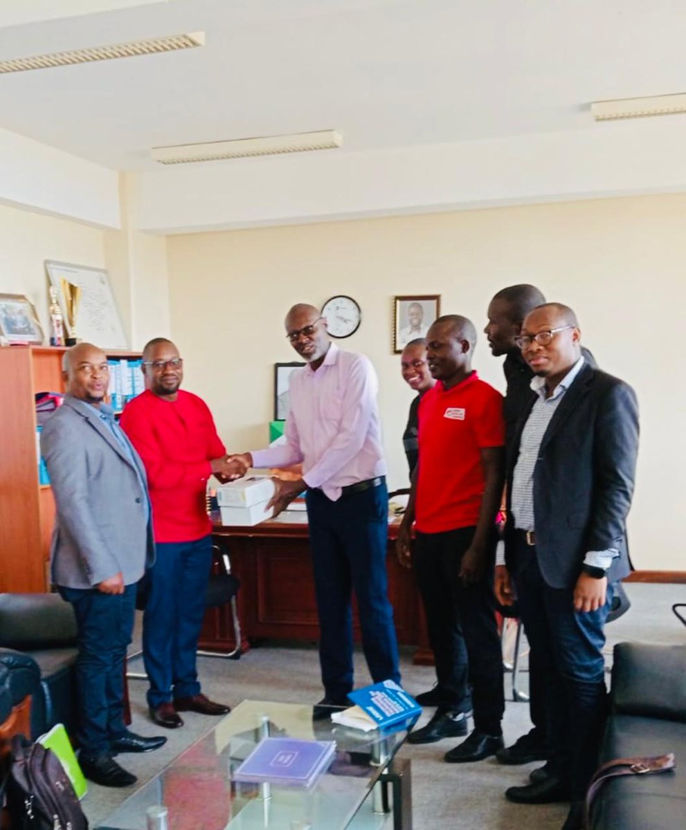 HemexHealth's tweet photo. 🌟 Through our partnership with Children Sickle Cell Foundation, last week we handed over Gazelle devices to County Minister for Health in Kisumu @gregganda . We're pleased to work with @CrownHealthnig to improve access to #sicklecell testing in #Kenya! https://t.co/Szb3MDZ3lq