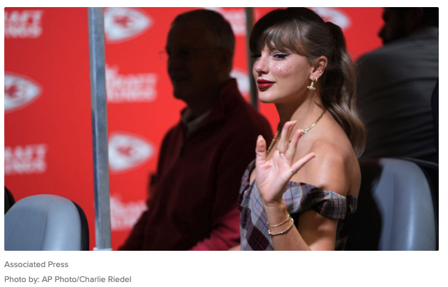 Congratulations to Dreyfoos School of the Arts 2014 Communications alumna Aliett Buttelman on her amazing success! Her business, Fazit Beauty, recently got a boost from none other than Taylor Swift, who wore their glitter patches! 
wptv.com/entertainment/…