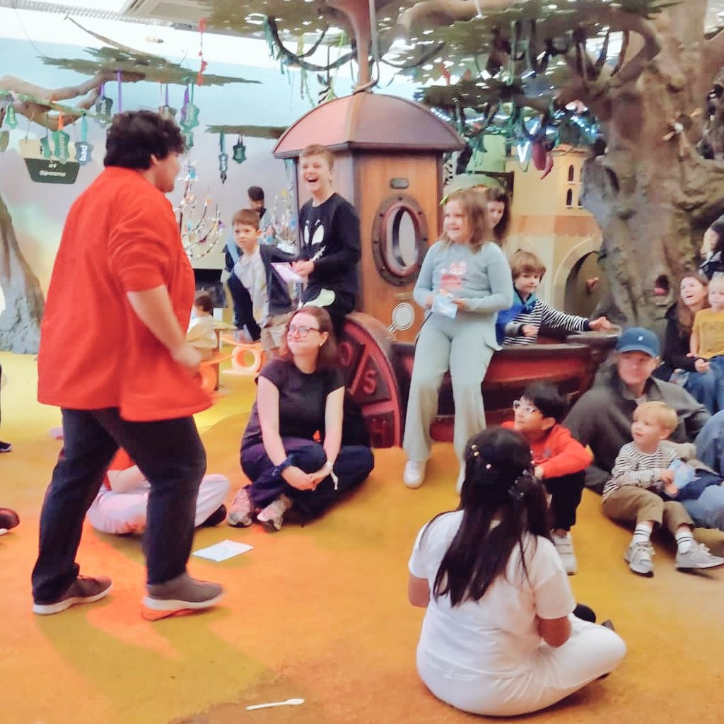 On Sunday, our families headed to <a href="/Discover_Story/">Discover</a> to enjoy a day filled with fun, imagination, and creativity - including a  wonderful reading by <a href="/LauraHAllain/">Laura Henry-Allain (She/her)</a> MBE!  
#RefugeesWelcome