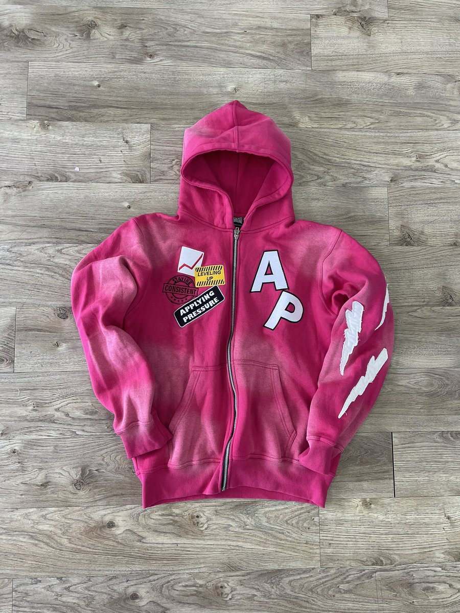 ApplyingB's tweet photo. 🔥🔥 or 🗑️🗑️

- Nov 1st 1 pm 
- Limited Stock
- Pre Made 🚚📦💨
-Sign Up for Early Access: https://t.co/cxJu7oLOyX https://t.co/iG4Hfa6Bii