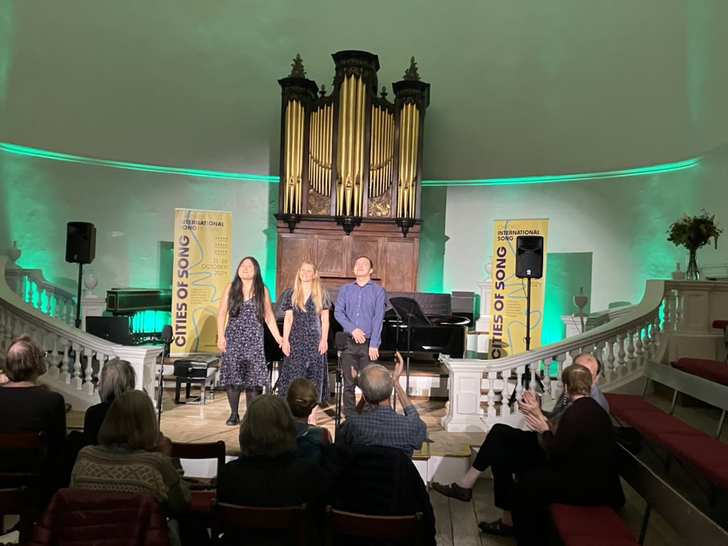 Caroline Potter 🇪🇺 (@carolinefrmus) on Twitter photo Fabulous to discover Yvonne Loriod as composer of Grains de cendre <a href="/OxfordSong/">Oxford Song (formerly Oxford Lieder)</a> - congratulations <a href="/PeterAsimov/">Peter Asimov</a> <a href="/clairegeosop/">Claire Ward</a> <a href="/siriuschauflute/">Sirius Chau - Flautist</a> <a href="/jongsun_woo/">JongSun Woo</a> Fabulous to discover Yvonne Loriod as composer of Grains de cendre <a href="/OxfordSong/">Oxford Song (formerly Oxford Lieder)</a> - congratulations <a href="/PeterAsimov/">Peter Asimov</a> <a href="/clairegeosop/">Claire Ward</a> <a href="/siriuschauflute/">Sirius Chau - Flautist</a> <a href="/jongsun_woo/">JongSun Woo</a>
