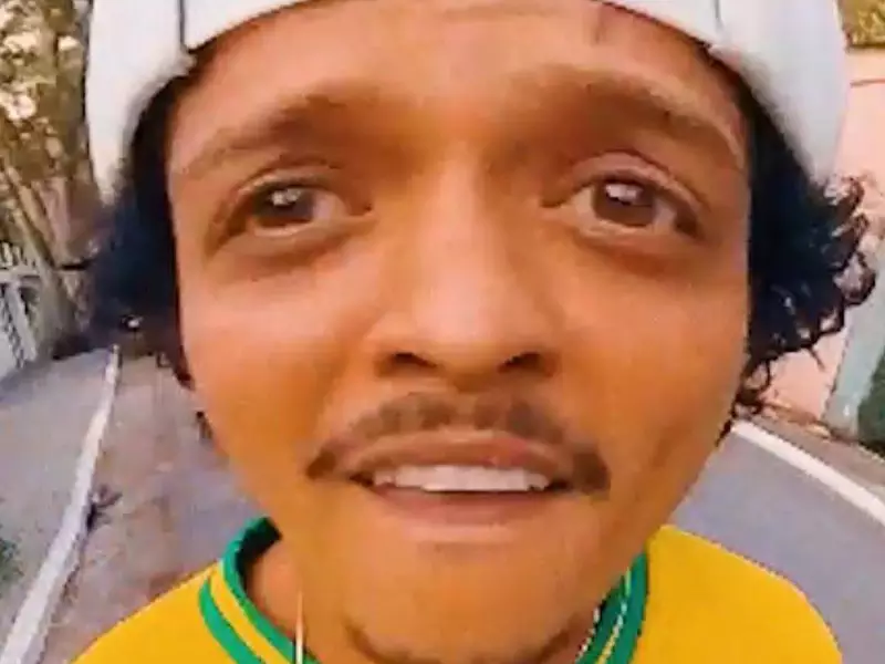 ohmari_'s tweet photo. Agora que Xandão liberou a catraca do Xwitter pergunto a vocês: alguém vendendo ingresso meia-entrada pro show de Bruninho Mars - 05/11 - no Mineirão? https://t.co/0pMUQBVf5T