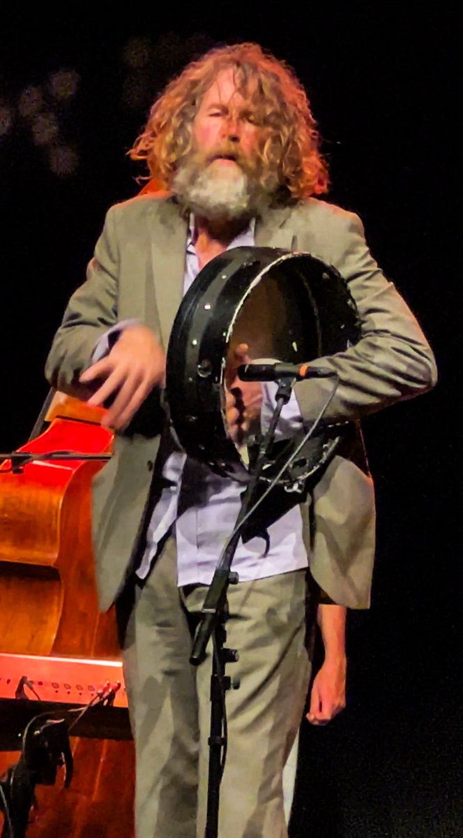 “I Can See Clearly Now” - Hothouse Flowers <a href="/salaBBK/">Sala BBK</a> - from a super show by Liam Ó Maonlaoi &amp; fellow originals Peter O’Toole &amp; Fiachna Ó Braonáin plus “newer” members &amp; guests

Saw them lots in the early days and they’re as engaging as ever. 

🎥-> youtu.be/Yo6qwnnnELM?si…